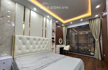 Bán nhà Hoàng Văn Thái  41m x 4T  MT 3.2m giá 5.88 tỷ